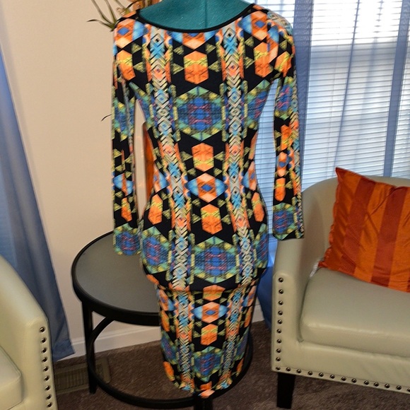 Good Times USA | Multicolored Low Cut Abstract Paint Midi Bodycon Dress - Picture 4 of 5